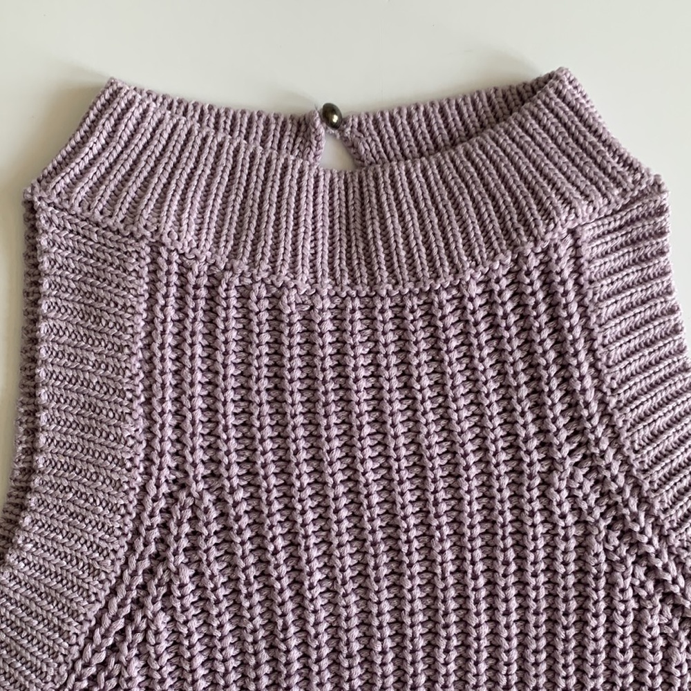 LAVENDER SLEEVELESS SWEATER - Picture 3 of 9